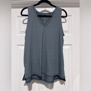 0111- We Wander Striped Tank L Blue White V Neck Flowy Sustainable Top